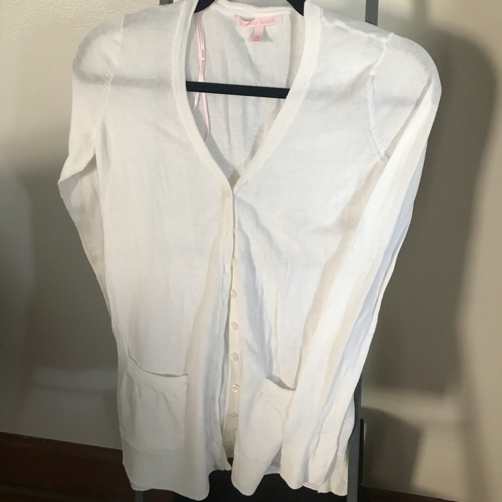 V-neck ivory button down cardigan